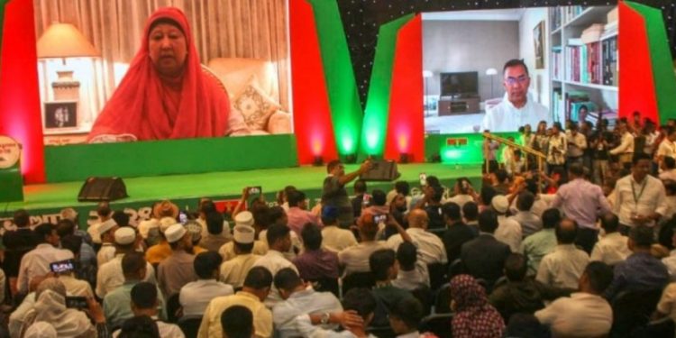 গণতন্ত্র প্রতিষ্ঠায় ঐক্য বজায় রাখার আহ্বান খালেদা জিয়ার