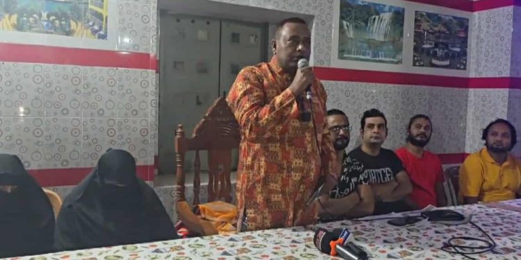 মানুষ মানুষের জন্য: কিডনি রোগে আক্রান্ত জাকির হোসেনের জন্য চ্যারিটি কনসার্টের আয়োজন