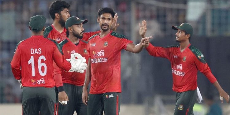 টি-টোয়েন্টিতে বাংলাদেশের কাছে পাত্তাই পেল না পাকিস্তান