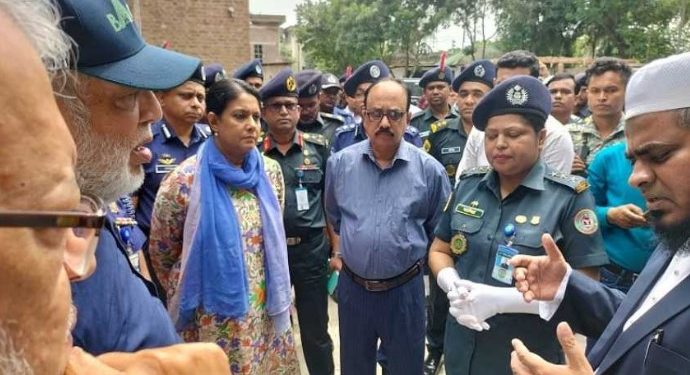 সহিংসতার ছয় দিন পর গোপালগঞ্জ পরিদর্শনে গেছেন অন্তর্বর্তীকালীন সরকারের দুই উপদেষ্টা