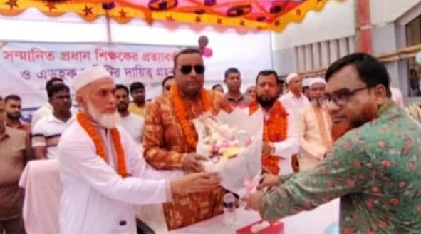 শুকুরজান-জিন্নত আলী উচ্চ বিদ্যালয়ে প্রধান শিক্ষকের দায়িত্ব গ্রহণ ও এডহক কমিটির অভিষেক