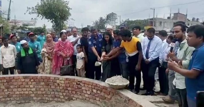 নাটোরে জুলাই স্মৃতিস্তম্ভের কাজের উদ্বোধন