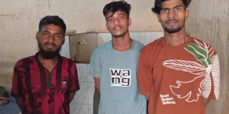 ইন্সপেক্টর কমর উদ্দিনের নেতৃত্বে সফল অভিযান, অপরাধীরা আটক