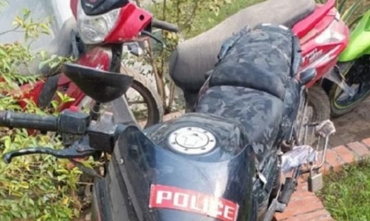 টঙ্গীতে সড়ক দুর্ঘটনায় নারী নিহত, পুলিশ সদস্য আহত