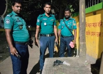 টঙ্গীতে পরিত্যক্ত অবস্থায় বিদেশি রিভলবার ও গুলি উদ্ধার