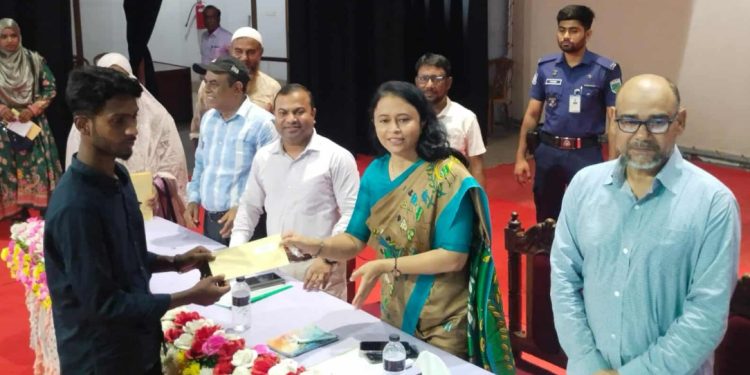 নাটোরে জাতীয় ও আন্তর্জাতিক যুব দিবস পলিত