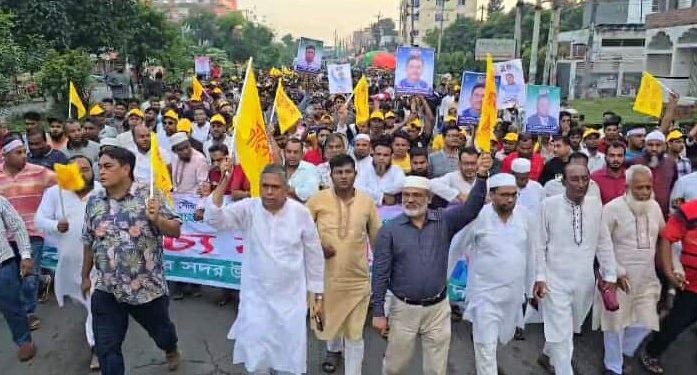 গাজীপুরে সেচ্ছাসেবক দলের প্রতিষ্ঠাবার্ষিকী উপলক্ষে বাঘের বাজারে আনন্দ মিছিল