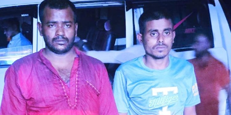 নেত্রকোণায় ৯ কেজি গাঁজা, মাইক্রোবাস সহ আটক ২