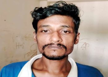 জয়দেবপুরে কুখ্যাত ডাকাত আনোয়ার হোসেন গ্রেপ্তার