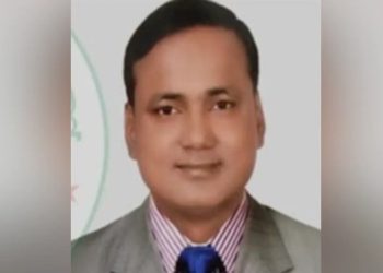 বিতর্কিত শিক্ষা কর্মকর্তা সালামকে বদলি, গাজীপুরে মিষ্টি বিতরণ