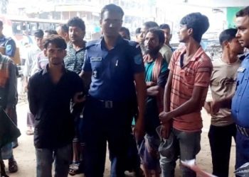 গাজীপুরে উড়াল সেতুর নিচে ঘুমানোকে কেন্দ্র করে ছুরিকাঘাতে যুবককে হত্যা দুইজন আটক