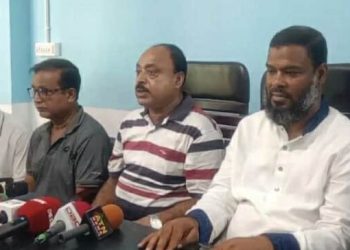 ডিবি পুলিশের বাধার মুখে নাটোরে ক্রীড়া উপদেষ্টার অনুষ্ঠান বর্জন করেছে বিএনপি