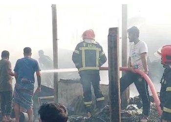গাজীপুরে কাঁচাবাজারে লাগা আগুন পৌনে দুই ঘণ্টা পর নিয়ন্ত্রণে