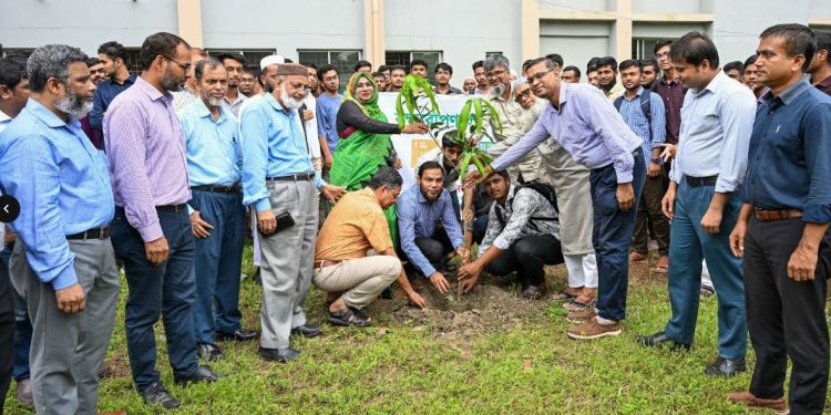 গাজীপুর কৃষি বিশ্ববিদ্যালয়ের বৃক্ষরোপন কর্মসূচি পালিত