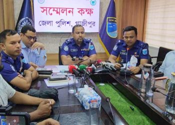 গাজীপুরে পূজার নিরাপত্তা নিয়ে সাংবাদিকদের সাথে পুলিশ সুপারের মতবিনিময় সভা অনুষ্ঠিত