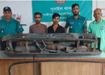 পূবাইলে চুরি যাওয়া কাভার্ডভ্যানের যন্ত্রাংশ উদ্ধার, গ্রেপ্তার ২