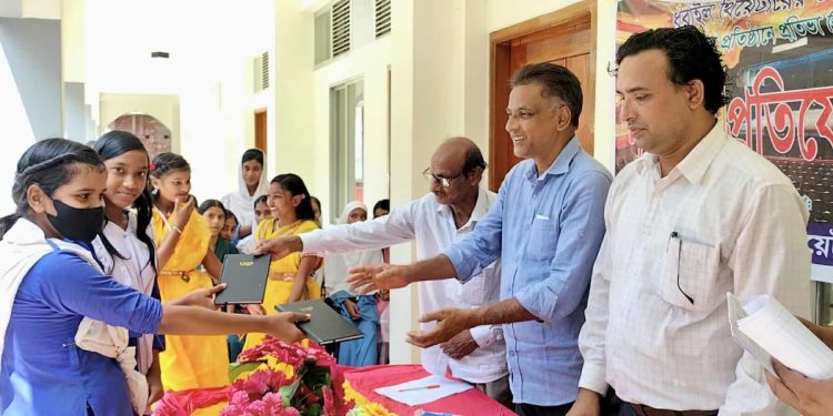 নাটোরের প্রতিভা বিকাশ কার্যক্রম অনুষ্ঠিত