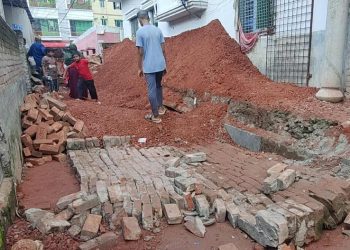 টঙ্গীতে বহুতল ভবনের বাউন্ডারি ধসে নিহত ১, আহত ৪