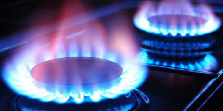 কালীগঞ্জে হঠাৎ আবাসিক গ্যাস সংযোগ বন্ধ, ভোগান্তিতে গ্রাহকরা