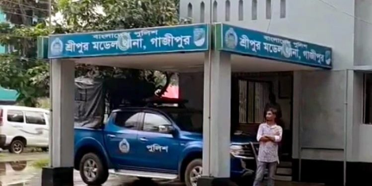 শ্রীপুরে মাদক উদ্ধার অভিযানে হামলা, দুই এসআই আহত, বাবা–মা ও দুই ছেলে গ্রেপ্তার