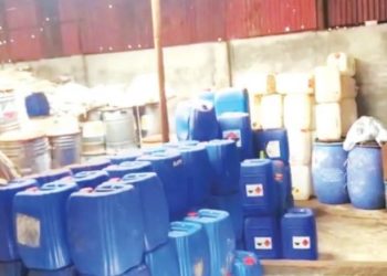 টঙ্গীর আবাসিক এলাকায় গড়ে ওঠা শত শত কেমিক্যালের গোডাউন নিয়ন্ত্রণহীন