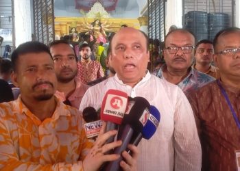 সাভারে  দুর্গোৎসব উপলক্ষে বিভিন্ন মন্ডপ পরিদর্শন এবং উপহার সামগ্রী বিতরণ