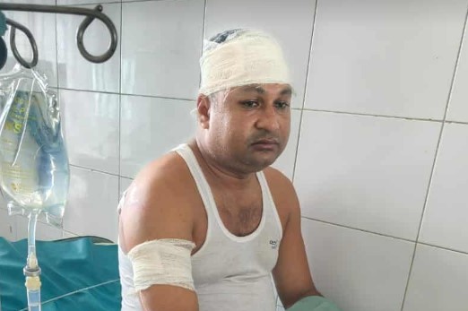 গাজীপুর সদর উপজেলা পিরুজালীতে বিএনপির সক্রিয় কর্মীকে পিটিয়ে জখমের অভিযোগ যুবদলের ২ নেতার বিরুদ্ধে