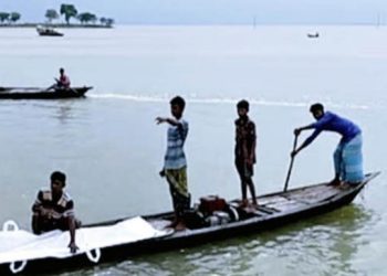 নেত্রকোণায় ধনু নদে স্পিডবোট উল্টে নিখোঁজ ৪ শিশুর লাশ উদ্ধার