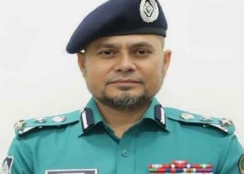 গাজীপুরে রাস্তা বন্ধ করে চলাচল করা সেই পুলিশ কমিশনারকে প্রত্যাহার