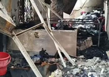 গাজীপুরে মার্কেটে আগুন, ৮ দোকান পুড়ে ছাই