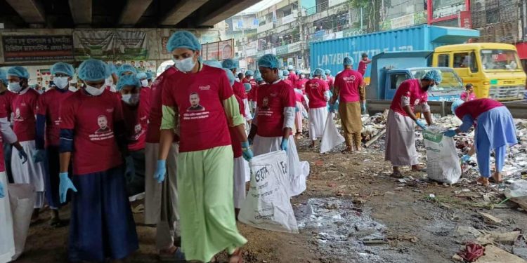 আকন্দ ফাউন্ডেশনের উদ্যোগে গাজীপুর মাওনা চৌরাস্তায় পরিচ্ছন্নতা অভিযান কার্যক্রম