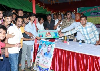 বিমানবন্দর থানা বিএনপির উদ্যোগে কাওলার মাঠে ক্রিকেট খেলা ও পুরষ্কার বিতরন অনুষ্ঠিত