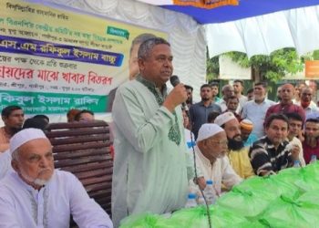 শ্রীপুরে অসহায়দের মাঝে বিএনপির খাবার বিতরণ কর্মসূচির উদ্বোধন