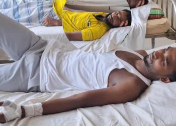 গাজীপুরে মাদক সেবনের প্রতিবাদ করায় বাবা-ছেলের ওপর হামলা