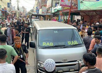 শ্রীপুরে অভিযানে গিয়ে অবরুদ্ধ র‍্যাবের সদস্যরা, চার ঘণ্টা পর উদ্ধার