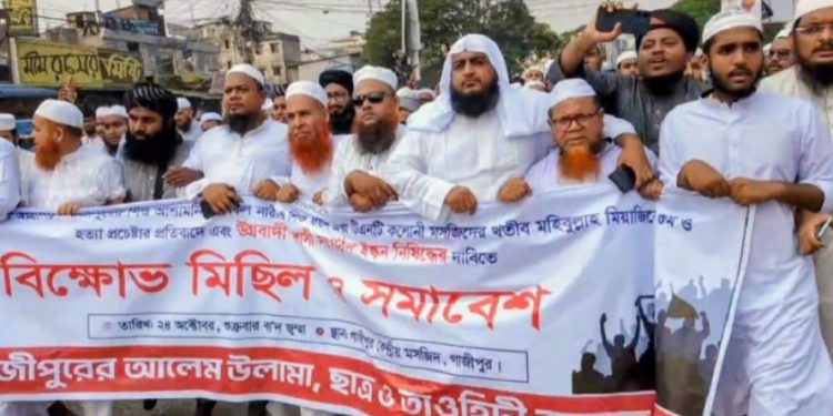 ইসকন নিষিদ্ধের দাবিতে গাজীপুরে আলেম-ওলামা ও তৌহিদি জনতার সমাবেশ