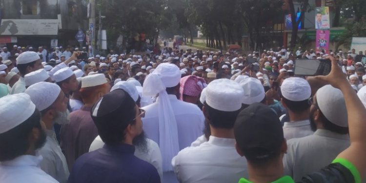 গাজীপুরে কুটির শিল্প মেলায় লটারির নামে প্রতারণা, এলাকাবাসীর বিক্ষোভ