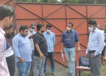 সাভারে পরিবেশ দূষণের অভিযোগে চার কারখানায় অভিযান, ৪ লাখ টাকা জরিমানা