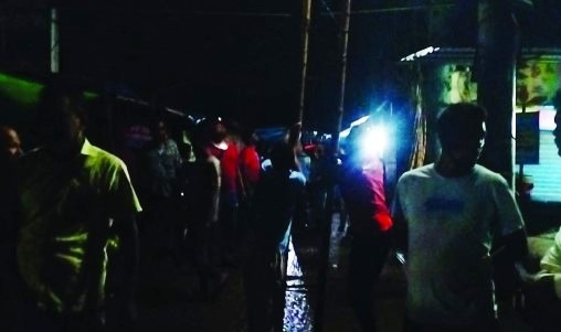 নাটোরে বৈদ্যুতিক শর্ট সার্কিটের আগুনে পুড়ল ব্যাটারির দোকান, ১৫ লাখ টাকার ক্ষতি