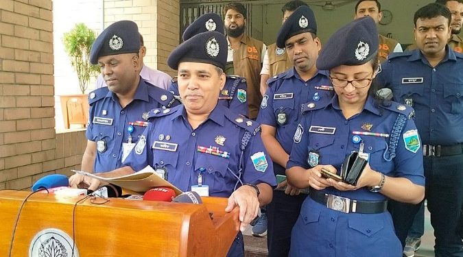 নাটোর স্বর্ণালঙ্কারের লোভে বৃদ্ধাকে টর্চলাইট দিয়ে পিটিয়ে হত্যা, গ্রেপ্তার ২