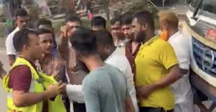 জরিমানা করায় হামলার শিকার হাইওয়ে পুলিশ, বাসচালকসহ আটক ৩