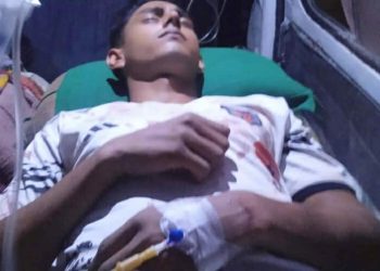 নাটোরে প্রেমের সম্পর্কের জেরে মেয়ের প্রেমিক ও তার পিতাকে কুপিয়ে জখম