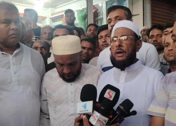 গাজীপুরে ধানের শীষে ভোট ছেয়ে বিএনপি’র লিফলেট বিতরণ