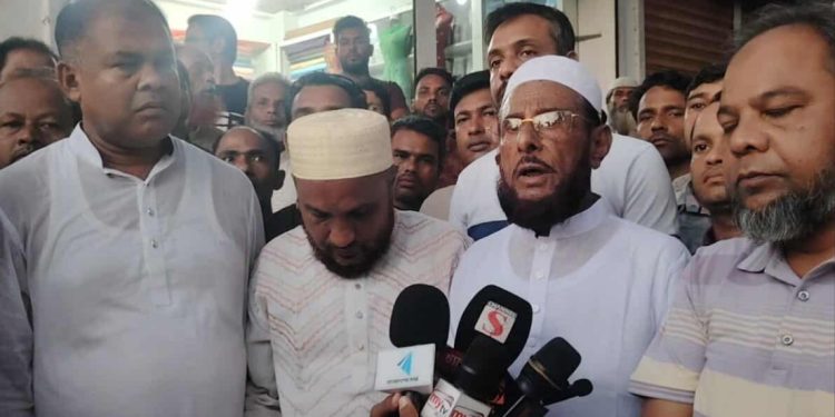 গাজীপুরে ধানের শীষে ভোট ছেয়ে বিএনপি’র লিফলেট বিতরণ