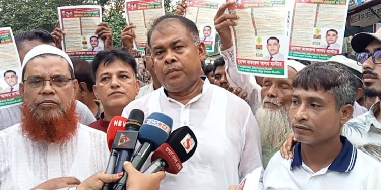 গাজীপুর-৩ আসনে বিএনপির ৩১ দফা নিয়ে জনগণের দ্বারে দ্বারে যাচ্ছেন আক্তারুল আলম মাস্টার