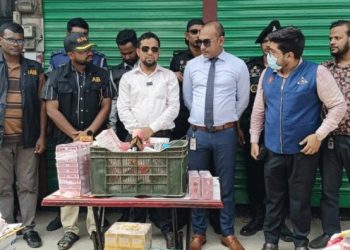 শ্রীপুরে ২ গুদামে নকল প্রসাধনী মজুদ, ৫ লাখ টাকা জরিমানা