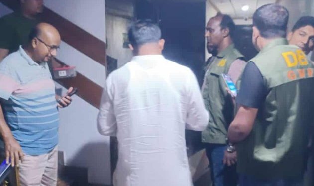 টঙ্গীর জাভান হোটেল এন্ড বারে ডিবি পুলিশের অভিযান