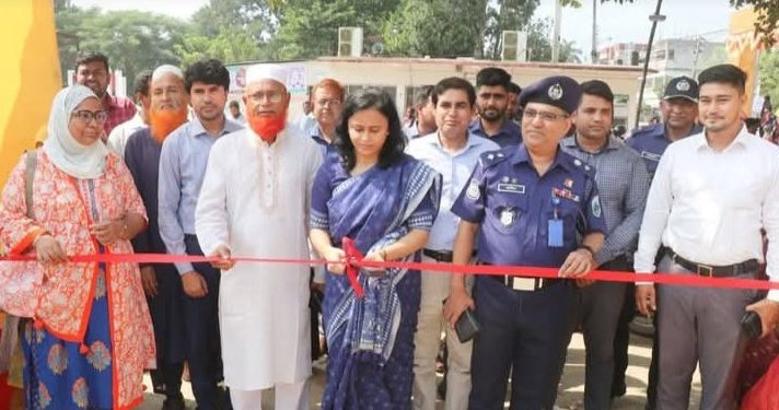 নাটোরে তিন দিনব্যাপী কৃষি প্রযুক্তি ও পুষ্টি মেলার উদ্বোধন