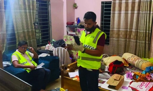 কোনাবাড়ীতে দিনদুপুরে ডাকাতি, নগদ টাকাসহ স্বর্ণালঙ্কার লুট