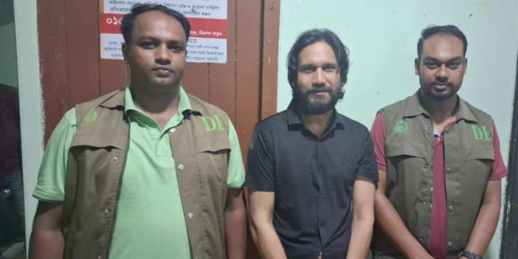 ৭ বছরের সশ্রম কারাদণ্ডপ্রাপ্ত ফেরারী আসামি গ্রেফতার